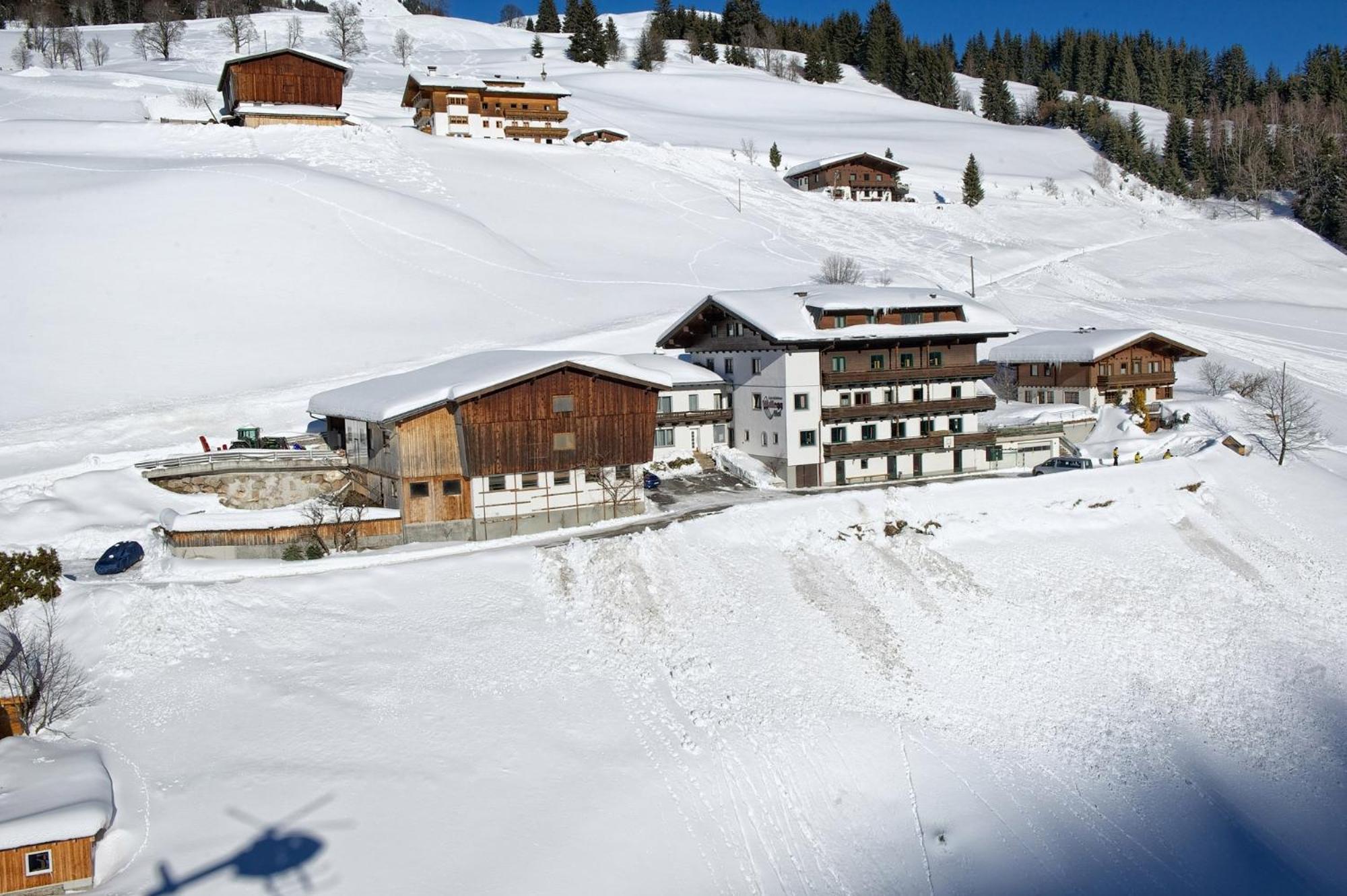 Ski In-Ski Out - Gaestehaeuser Saalbach-Hinterglemm - Wallegghof Christianhof ภายนอก รูปภาพ