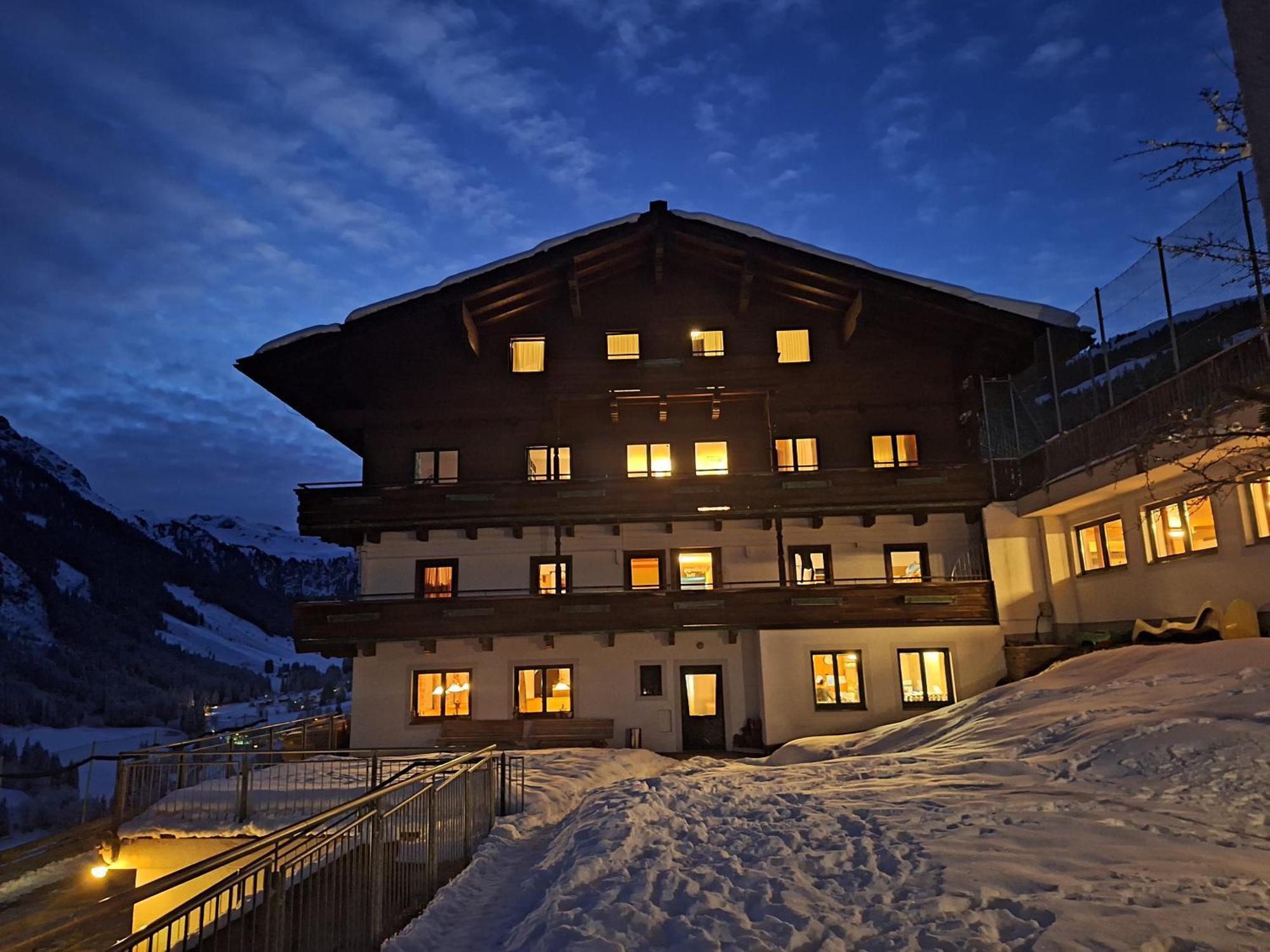Ski In-Ski Out - Gaestehaeuser Saalbach-Hinterglemm - Wallegghof Christianhof ภายนอก รูปภาพ