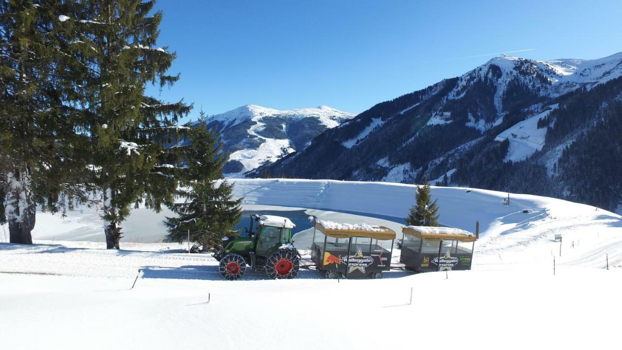 Ski In-Ski Out - Gaestehaeuser Saalbach-Hinterglemm - Wallegghof Christianhof ภายนอก รูปภาพ
